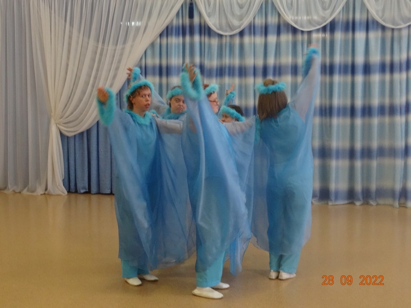 Поздравление от ансамблей