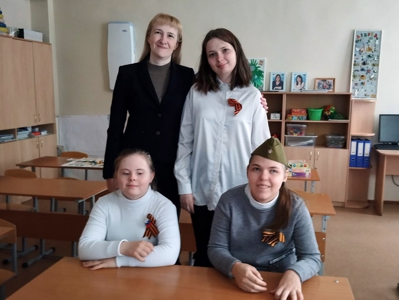 Патриотические занятия в подростковом клубе