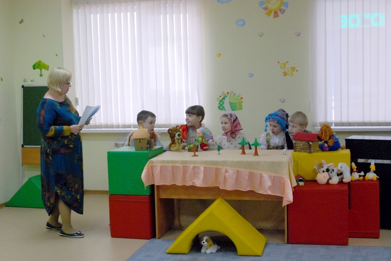 Кукольный спектакль "Маша и медведь"